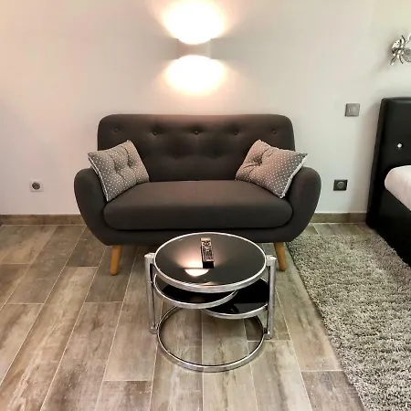 Little Plaza Apartment